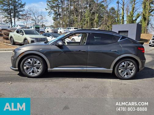 2025 Genesis GV60 Standard