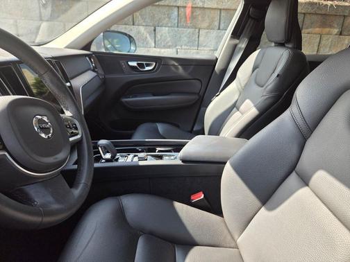 Denim Blue Metallic 2023 Volvo XC60 B5 Plus Bright Theme