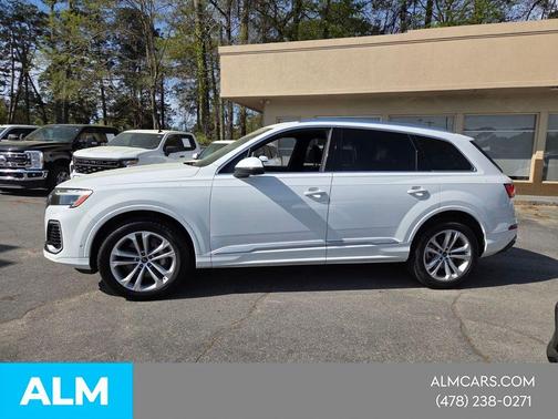 Carrara White 2025 Audi Q7 55 Premium Plus