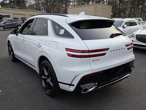 Uyuni White 2026 Genesis GV70 3.5T Sport Prestige