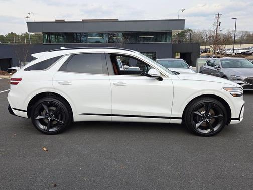 Uyuni White 2026 Genesis GV70 3.5T Sport Prestige