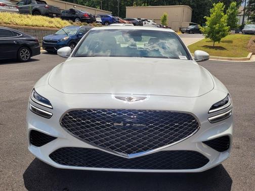 Uyuni White 2026 Genesis G70 2.5T