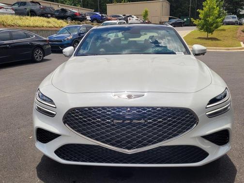 Uyuni White 2026 Genesis G70 3.3T Sport Prestige