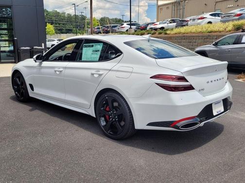Uyuni White 2026 Genesis G70 3.3T Sport Prestige
