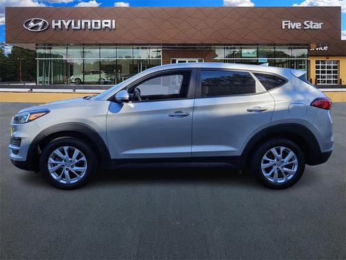 2021 Hyundai TUCSON SE