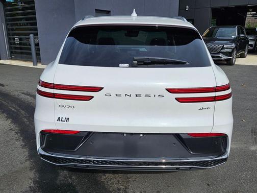 Uyuni White 2026 Genesis GV70 2.5T Advanced