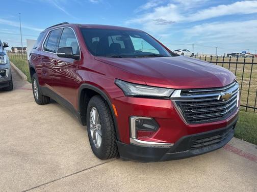 2022 Chevrolet Traverse LT Cloth