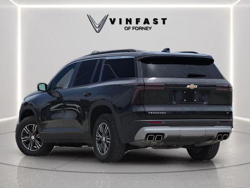 Mosaic Black Metallic 2024 Chevrolet Traverse LT