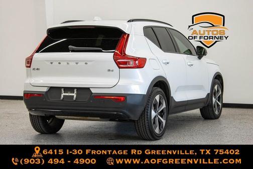 2023 Volvo XC40 B4 Ultimate Dark Theme
