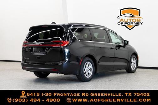 2022 Chrysler Pacifica Touring-L