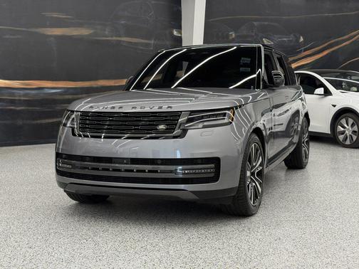 Silver 2024 Land Rover Range Rover P400 SE