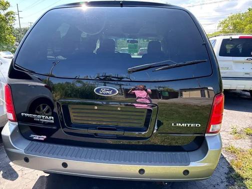2004 Ford Freestar Limited