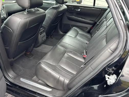 Black 2008 Cadillac DTS Luxury II