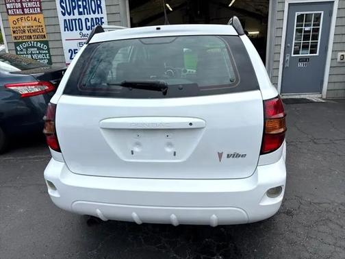 2008 Pontiac Vibe Base