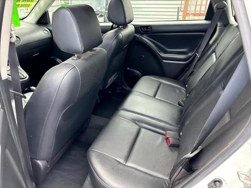 2008 Pontiac Vibe Base