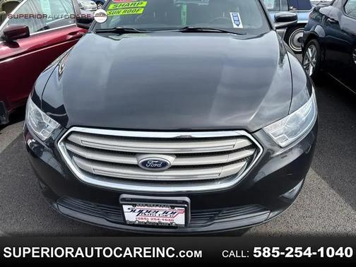 Tuxedo Black Metallic 2013 Ford Taurus SEL