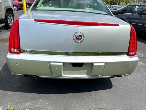 2010 Cadillac DTS Premium Collection