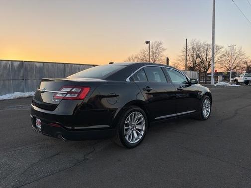 2016 Ford Taurus Limited
