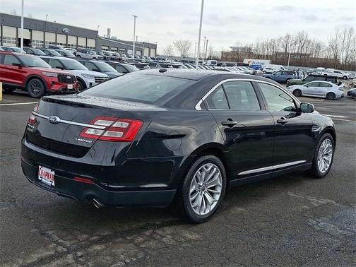 2016 Ford Taurus Limited
