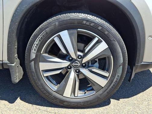 Champagne Silver 2023 Nissan Rogue Platinum