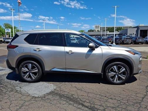 Champagne Silver 2023 Nissan Rogue Platinum