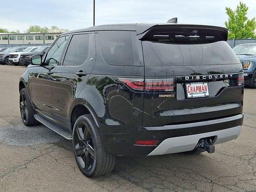 Santorini Black 2023 Land Rover Discovery P360 Metropolitan Edition