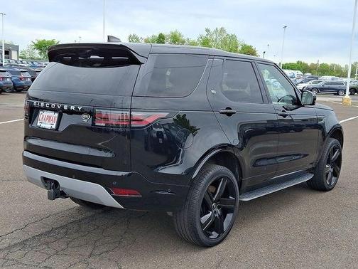 Santorini Black 2023 Land Rover Discovery P360 Metropolitan Edition