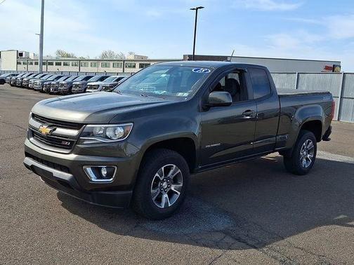 Deepwood Green Metallic 2018 Chevrolet Colorado Z71