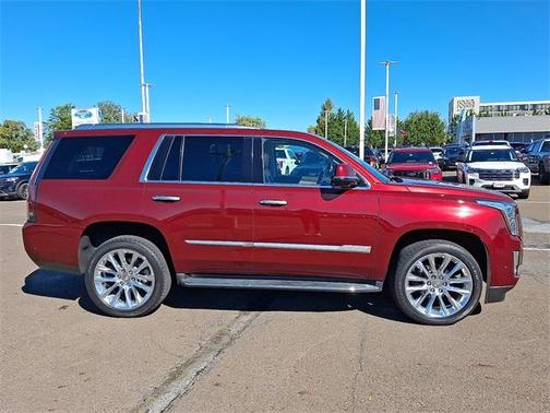 2020 Cadillac Escalade Luxury