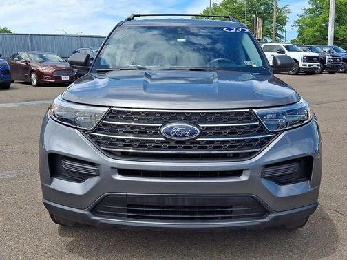 Gray Metallic 2023 Ford Explorer XLT