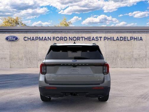 Carbonized Gray Metallic 2026 Ford Explorer Active
