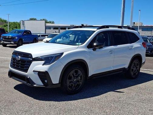Crystal White Pearl 2023 Subaru Ascent Onyx Edition Limited
