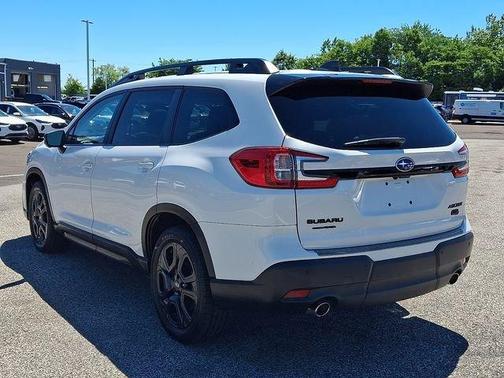 Crystal White Pearl 2023 Subaru Ascent Onyx Edition Limited
