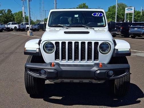 Bright White Clearcoat 2021 Jeep Gladiator Mojave