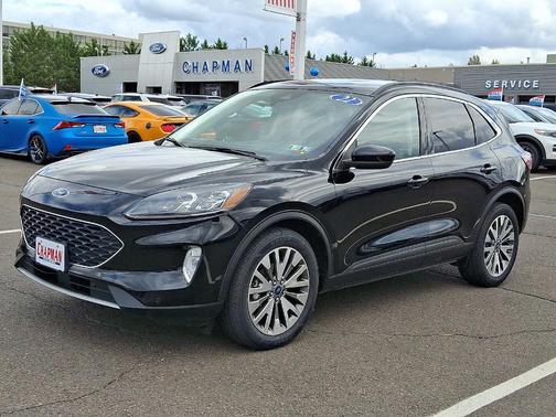 2022 Ford Escape Titanium