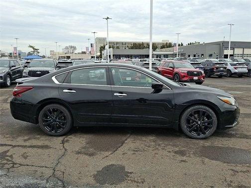 2017 Nissan Altima 2.5 SR