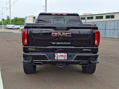 Onyx Black 2022 GMC Sierra 1500 AT4