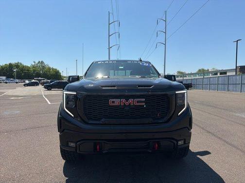 Onyx Black 2022 GMC Sierra 1500 AT4