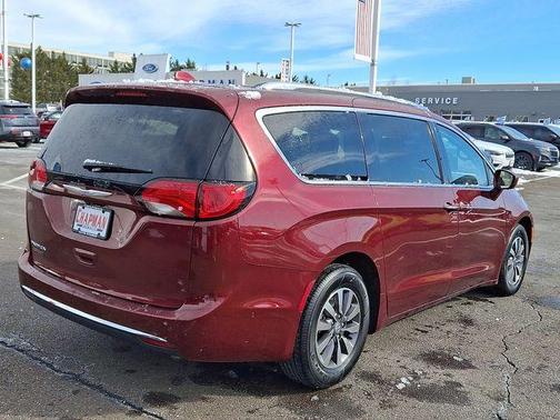 2020 Chrysler Pacifica Touring-L Plus