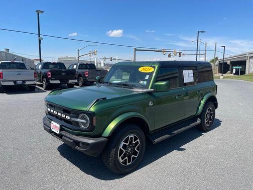 Green Metallic 2025 Ford Bronco Outer Banks