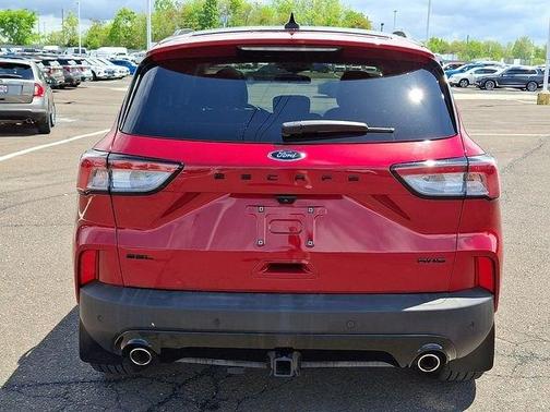Rapid Red Metallic Tinted Clearcoat 2022 Ford Escape SEL