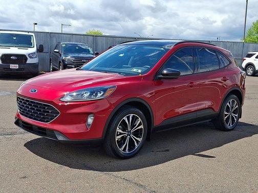 Rapid Red Metallic Tinted Clearcoat 2022 Ford Escape SEL