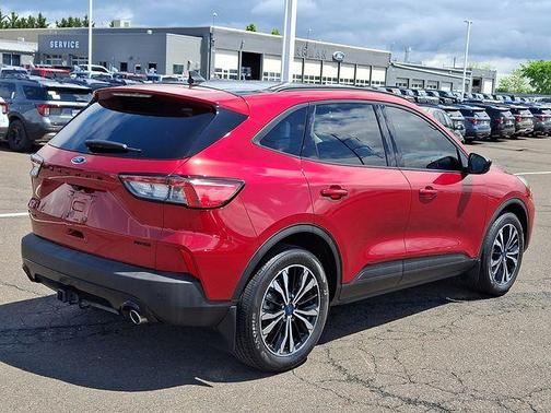 Rapid Red Metallic Tinted Clearcoat 2022 Ford Escape SEL