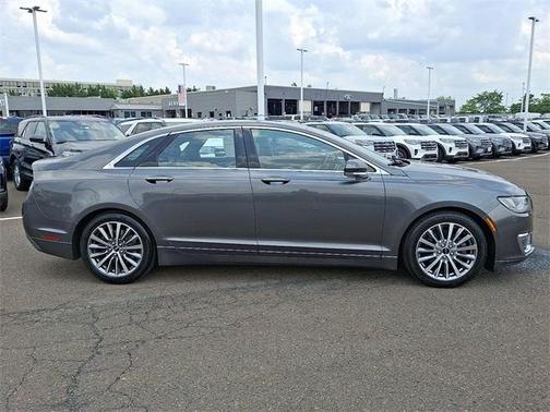 2018 Lincoln MKZ Select