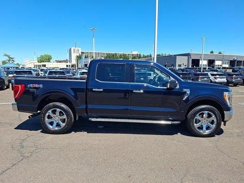 Blue Metallic 2022 Ford F-150 XLT