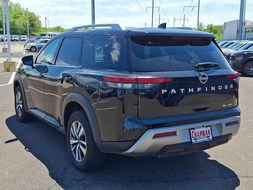 Super Black 2025 Nissan Pathfinder SL