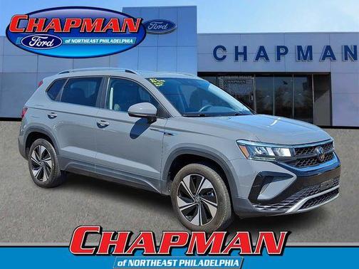 Pure Gray 2023 Volkswagen Taos 1.5T SE