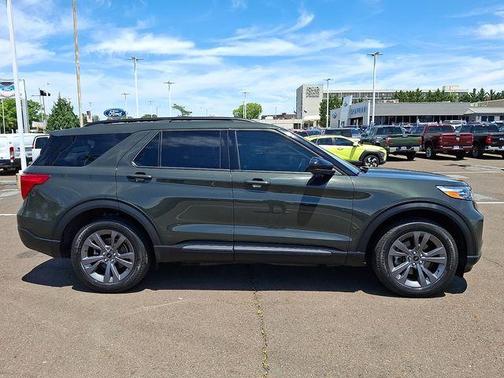 Green Metallic 2022 Ford Explorer XLT