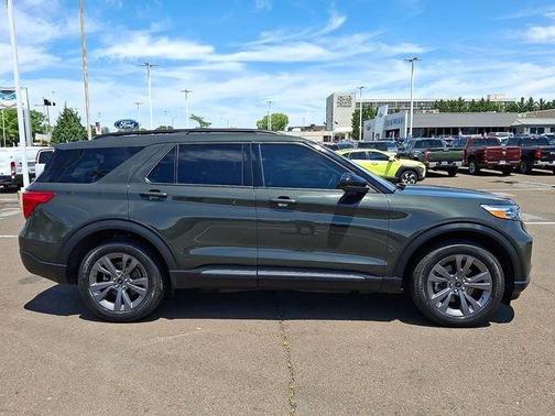 Green Metallic 2022 Ford Explorer XLT