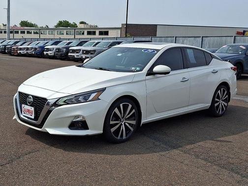 White 2019 Nissan Altima 2.5 Platinum